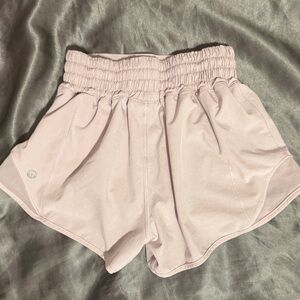Lululemon Athletica hottie hot Blush Athletic Shorts